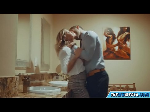 ❤️ Quando uma loira peituda o seduz numa casa de banho pública ️❌ Porno russo em porno pt.battlepass-bonuse.ru ❤